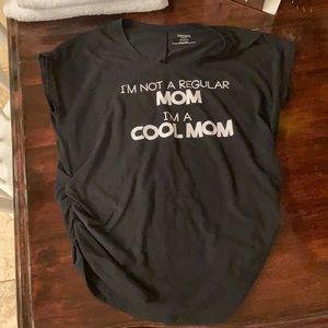 Black t-shirt maternity